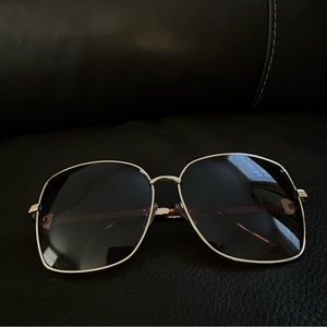Jessica Simpson Women's Metal Sunglasses